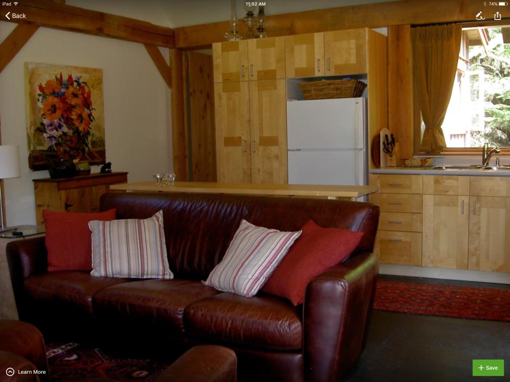 2236 Mountain Rd, Gambier Island (5)
