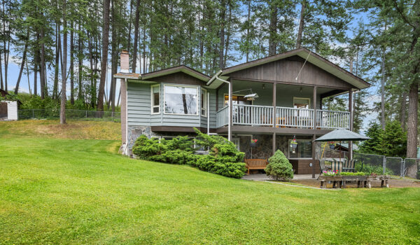 Sold!  1020 Highway 21- A Perfect Blend of Privacy and Convenience