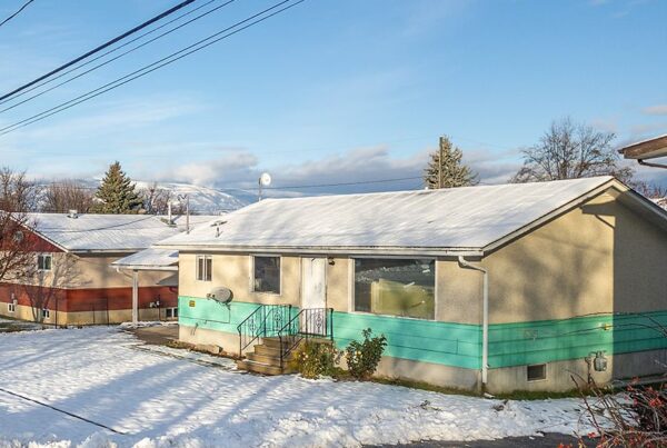 1816 Ash Street Creston BC