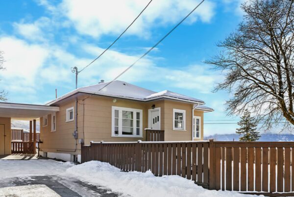 Sold! Charming 3-Bedroom Home with Stunning Views & Prime Location – 601 Ibbitson Street