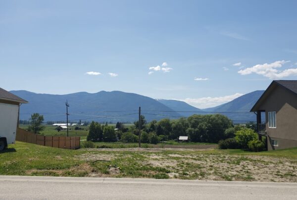 909 Selkirk Drive-Build Your Dream Home in Hawkview Estates with Stunning Mountain Views