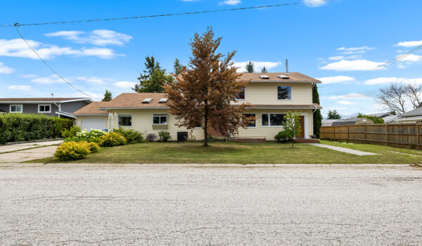 Beautiful 4-Bed, 3-Bath Home with Landscaped Gardens & Mountain Views in Creston BC