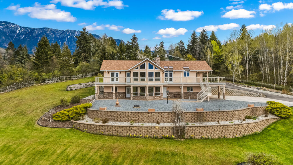 2489 38th Street – Luxury, Privacy & Perfection | Custom 4 Bed Home + Dream Shop on 2 Acres