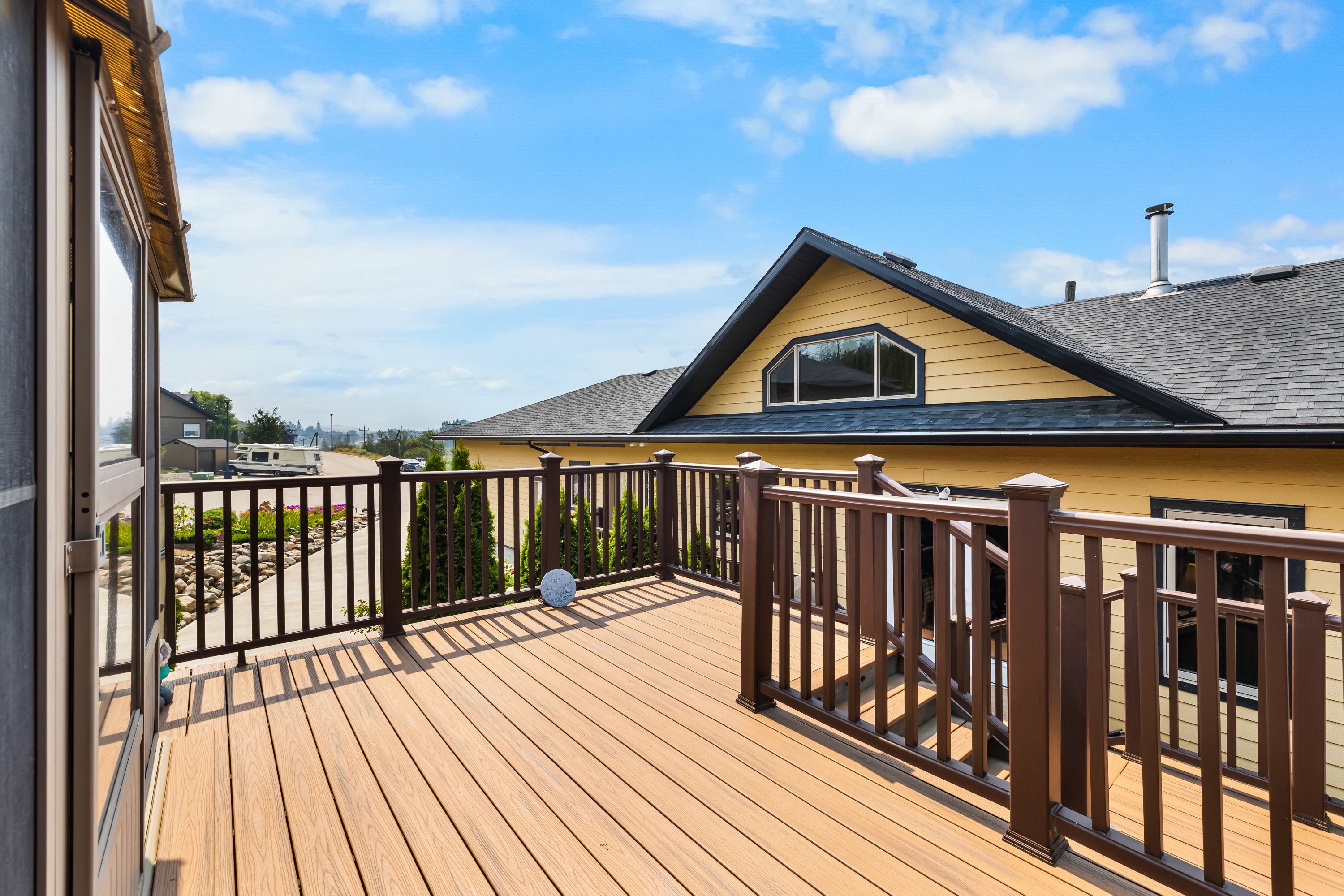 1 1039 Kootenay Pl (44)