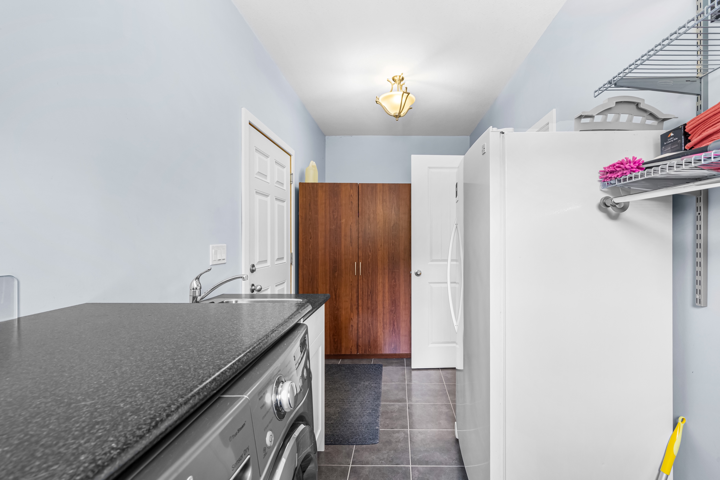 22 1039 Kootenay Pl (3)