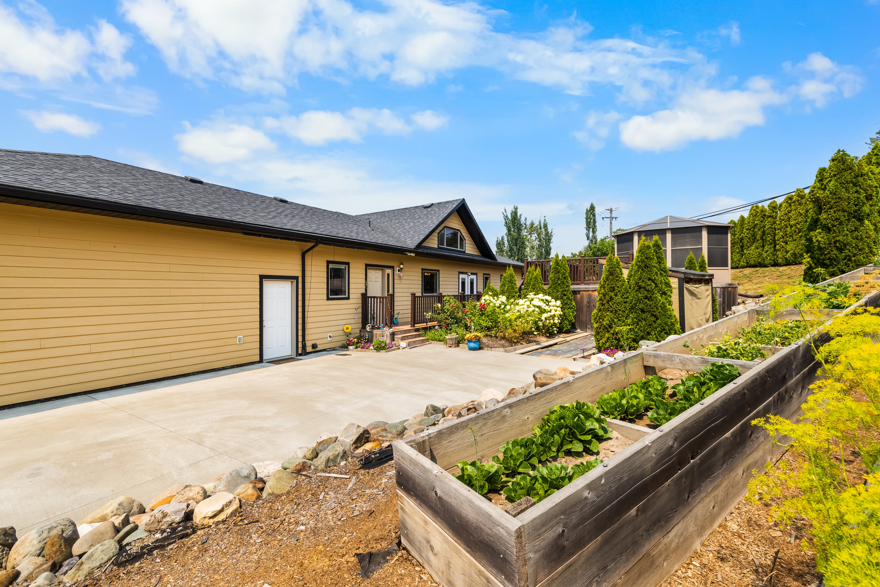 24 1039 Kootenay Pl (30)