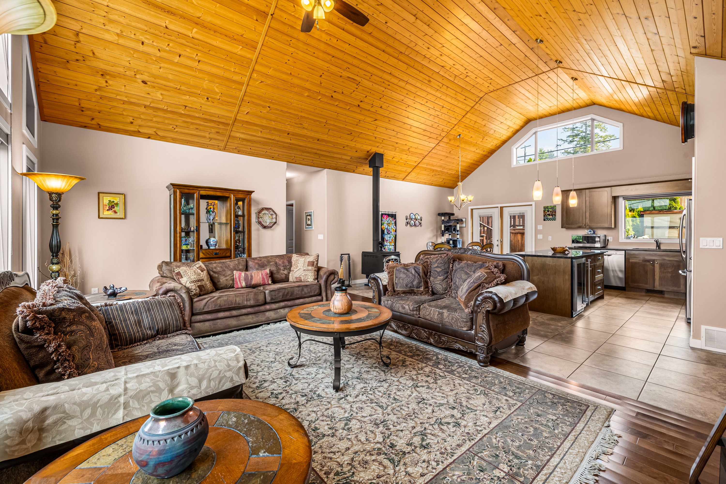 9a 1039 Kootenay Pl (13)